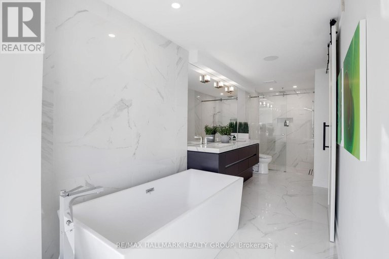 28843847/2154-rice-avenue/woodroffe/ottawa/ontario/K2A0C4_24