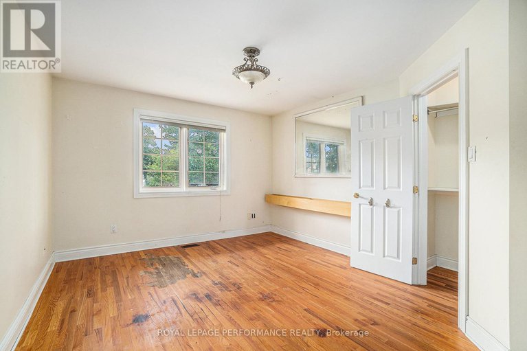 28638779/1702-ortona-avenue/carleton-heights/ottawa/ontario/K2C1W7_22