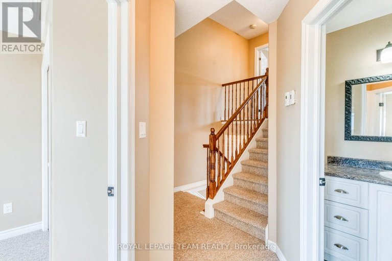 29663855/396-ann-street/almonte/mississippi-mills/ontario/K0A1A0_12