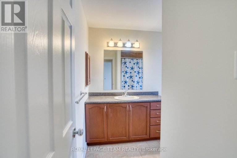 29240132/7-176-paseo-private/centrepointe/ottawa/ontario/K2G4N7_23