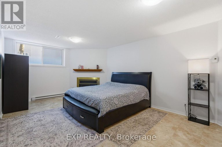 29423088/92-stonebriar-drive/centrepointe/ottawa/ontario/K2G5Y1_32