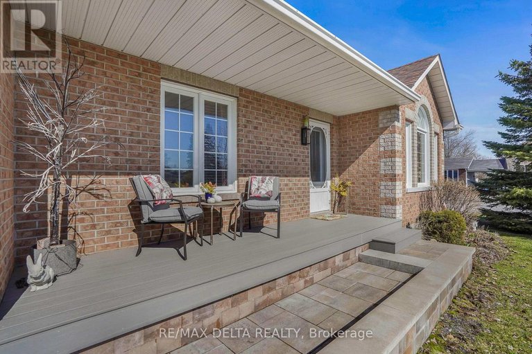 29633176/48-stephens-street/vankleek-hill/champlain/ontario/K0B1R0_3