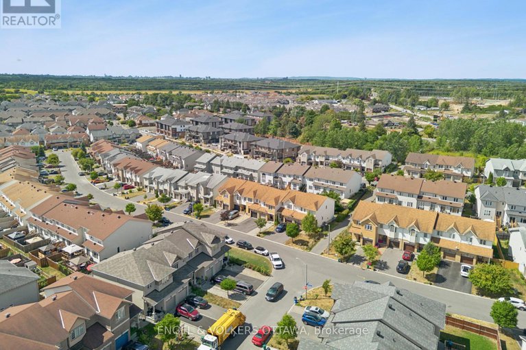 28783227/247-rolling-meadow-crescent/mer-bleuebradley-estatesanderson-park/ottawa/ontario/K1W0A8_50
