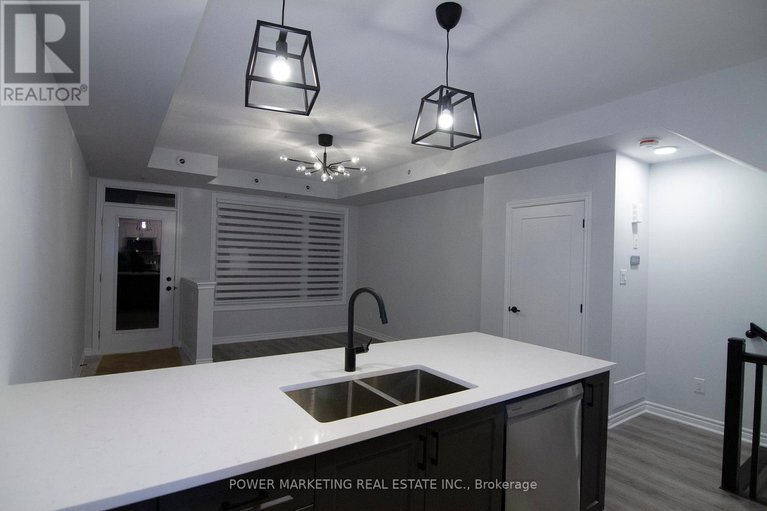 28758018/533-takamose-private/cfb-rockcliffe-and-area/ottawa/ontario/K1K5A5_10