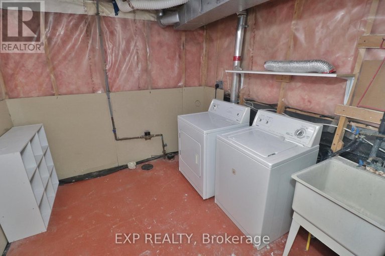 29113722/2127-lauzon-street/fallingbrookgardenway-south/ottawa/ontario/K4A3K7_42