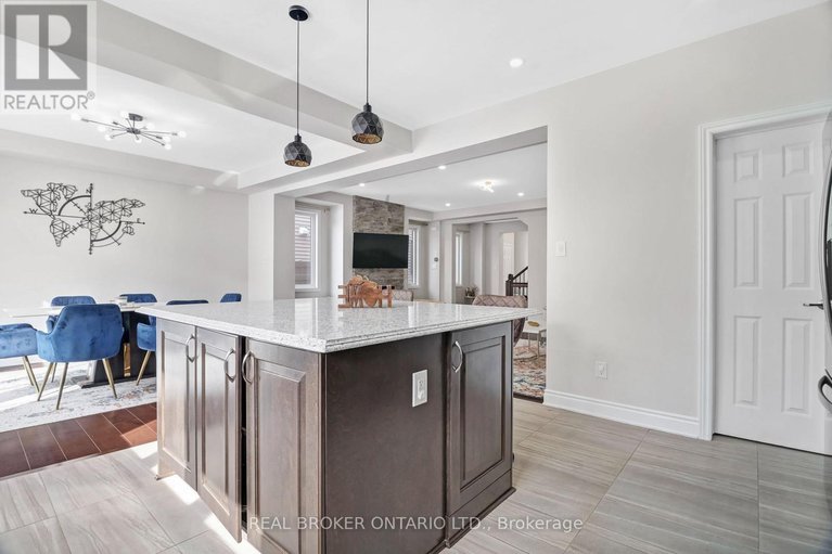 29417317/642-continental-avenue/emerald-meadowstrailwest/ottawa/ontario/K2S1B6_5