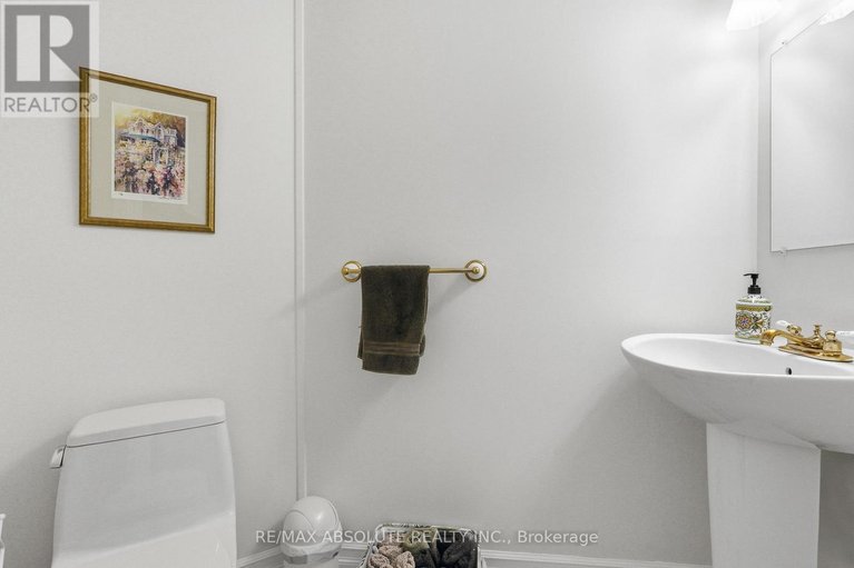 29579178/759-montcrest-drive/fallingbrookridgemount/ottawa/ontario/K4A2N1_17