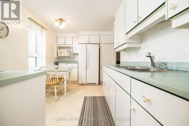 29662214/701-1356-meadowlands-drive-e/borden-farmstewart-farmcarleton-heightsparkwood-hills/ottawa/ontario/K2E6K6_12