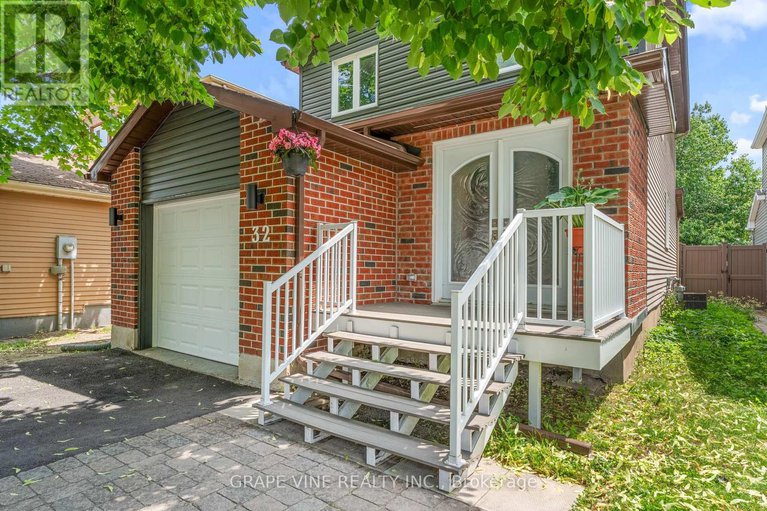28498245/32-acklam-terrace/morgans-grantsouth-march/ottawa/ontario/K2K2H5_2