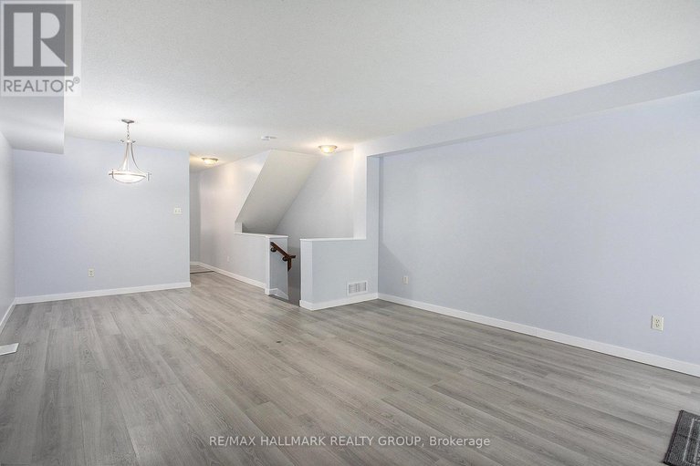 29018583/281-aquaview-drive/avalon-east/ottawa/ontario/K4A0B6_13