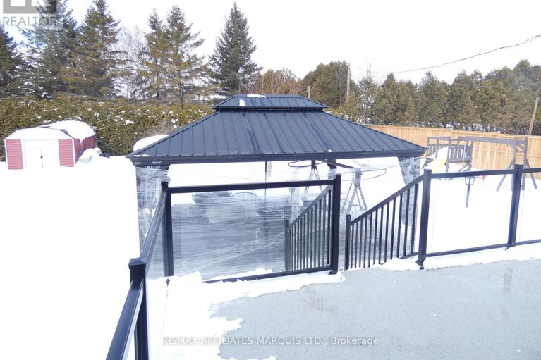 29417748/20391-park-crescent/south-glengarry-charlottenburgh-twp/south-glengarry/ontario/K0C1L0_29