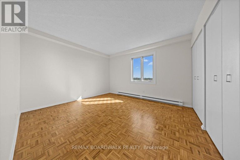 29401597/1507-158b-mcarthur-avenue/vanier/ottawa/ontario/K1L8C9_14