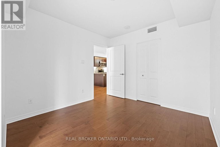 28861152/407-196-besserer-street/sandy-hill/ottawa/ontario/K1N0B6_16