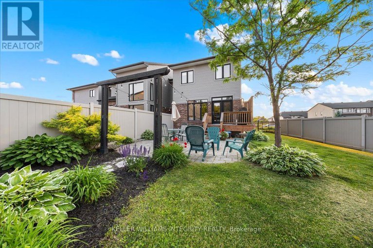 28491070/381-cooks-mill-crescent/riverside-south/ottawa/ontario/K1V2N2_33