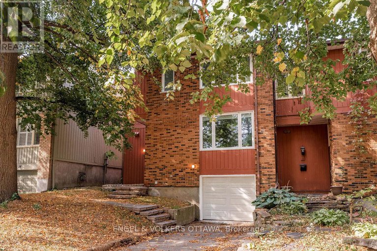 29006072/12-bayside-private/mooneys-bayriverside-park/ottawa/ontario/K1V9R3_1