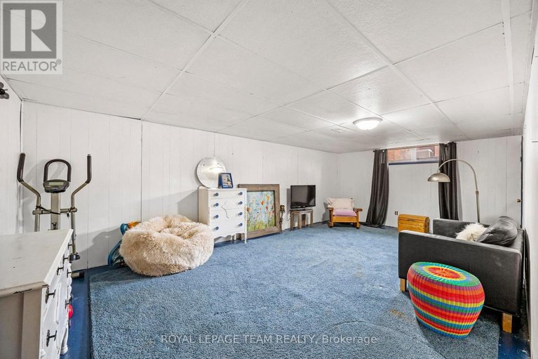 29622529/33-rutherford-crescent/beaverbrook/ottawa/ontario/K2K1N1_35