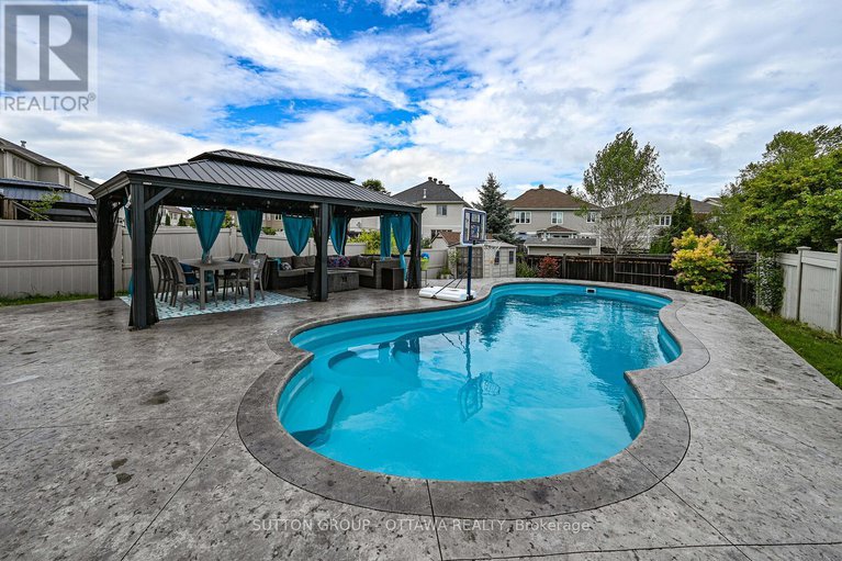 28623139/329-west-ridge-drive/stittsville-south/ottawa/ontario/K2S2G7_43