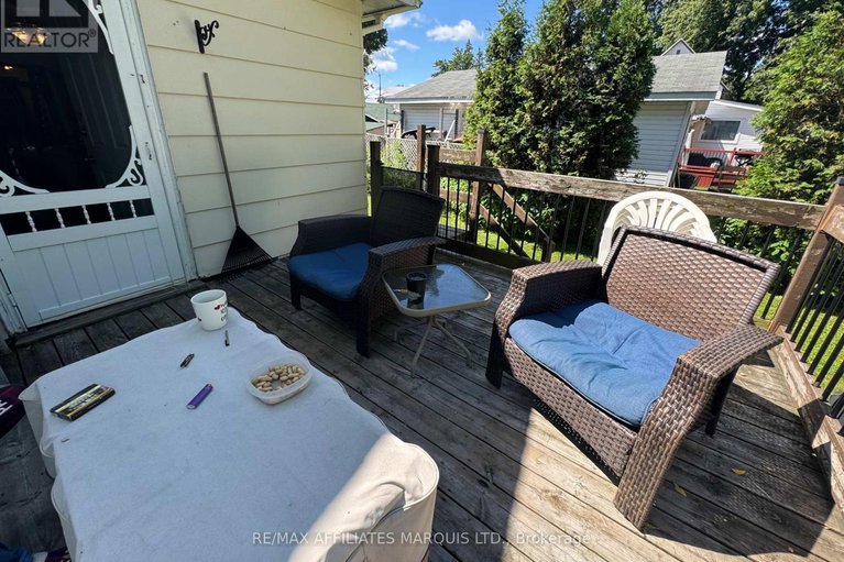 29370938/25-oak-street/lancaster/south-glengarry/ontario/K0C1N0_4