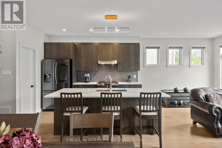 28787541/644-vivera-place/stittsville-north/ottawa/ontario/K2S2N1_18