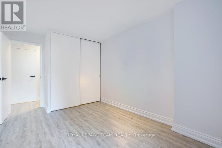 28892273/113-2951-riverside-drive/mooneys-bayriverside-park/ottawa/ontario/K1V8W6_21