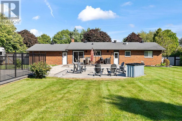 28864711/6577-michelangelo-court/north-gower/ottawa/ontario/K0A2T0_31