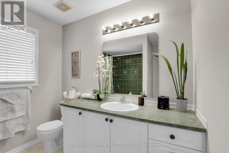 29537108/634-aquaview-drive/avalon-east/ottawa/ontario/K4A4W2_26