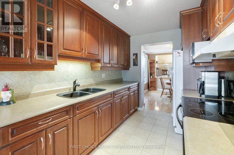 28890065/1631-wainfleet-street/chateauneuf/ottawa/ontario/K1C3G3_5
