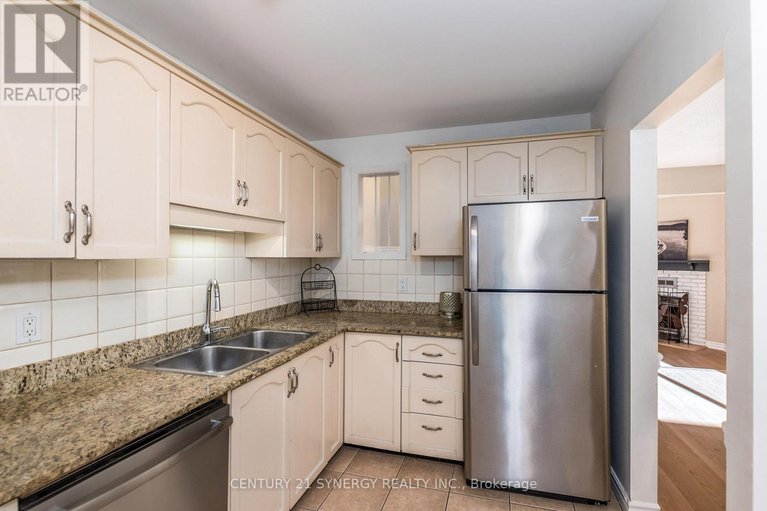 29079397/8-sundback-lane/katimavik/ottawa/ontario/K2L2W8_6