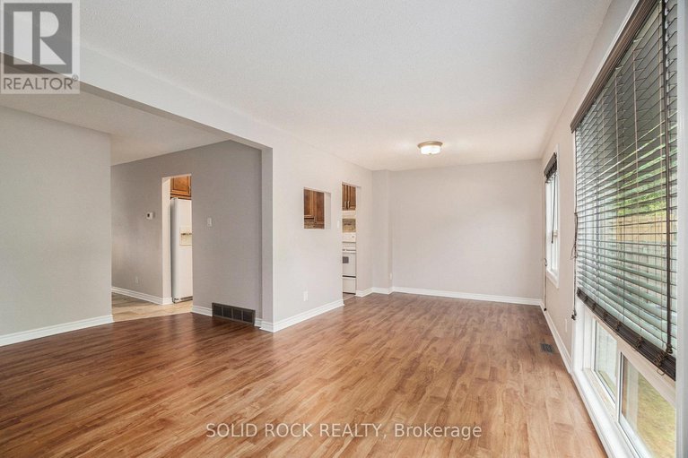 28737979/34-4573-carrington-place/pineview/ottawa/ontario/K1B4P8_8