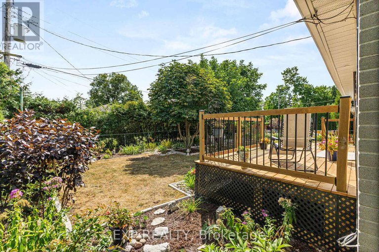 28804203/1502-farnsworth-avenue/alta-vista/ottawa/ontario/K1H7C3_38