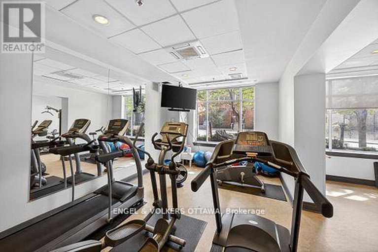 29608372/505-95-bronson-avenue/ottawa-centre/ottawa/ontario/K1R1E2_45