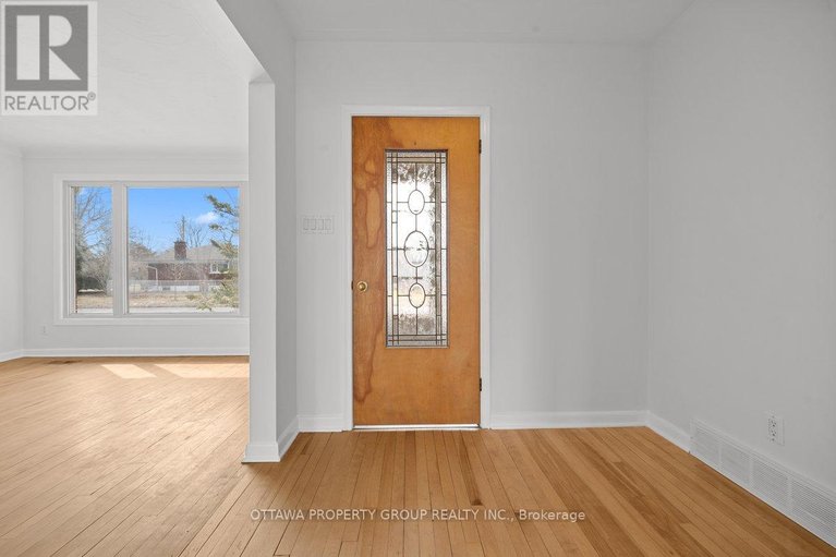 29590860/777-cork-street/elmvale-acres/ottawa/ontario/K1G1X8_3