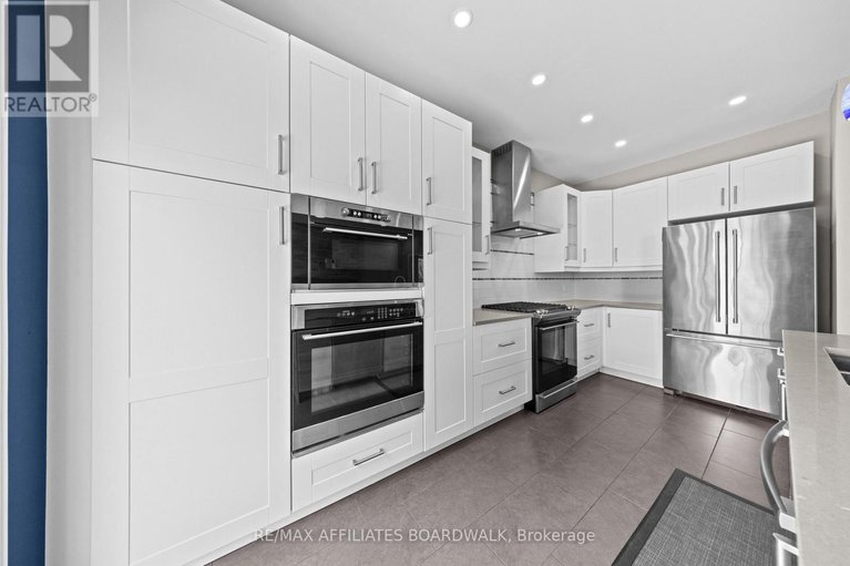 28620328/1056-rocky-harbour-crescent/riverside-southgloucester-glen/ottawa/ontario/K1V1V3_27