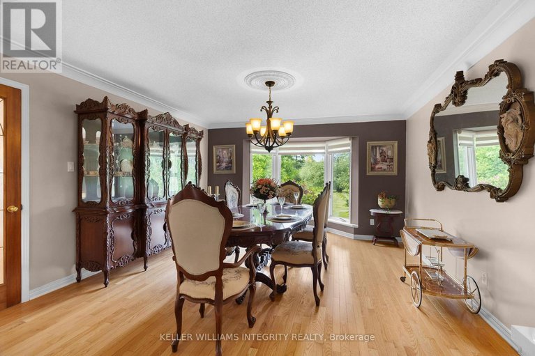 28466122/22-marchbrook-circle/rural-kanata-central/ottawa/ontario/K2W1A1_16