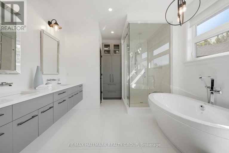 29074044/120-des-tournesols-court/mer-bleuebradley-estatesanderson-park/ottawa/ontario/K1W0J2_24