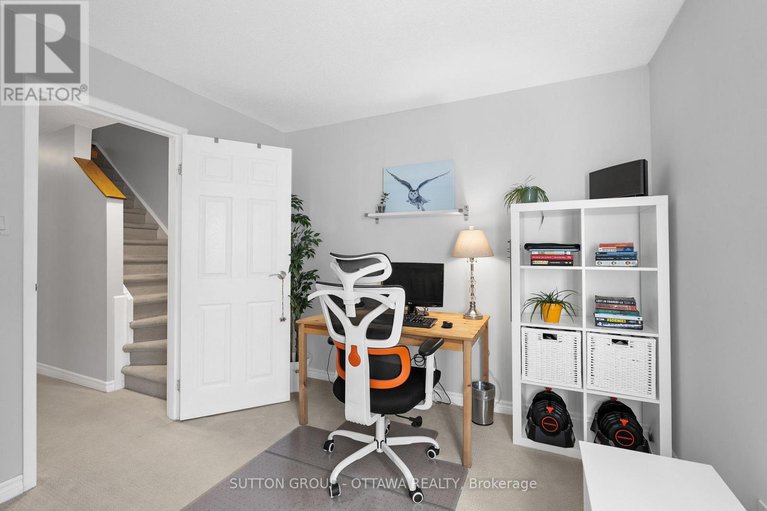 28952194/25-crispin-private/manor-park/ottawa/ontario/K1K2T7_28