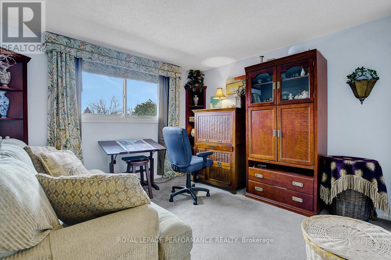 29396935/6255-fortune-drive/convent-glen-north/ottawa/ontario/K1C2B7_20