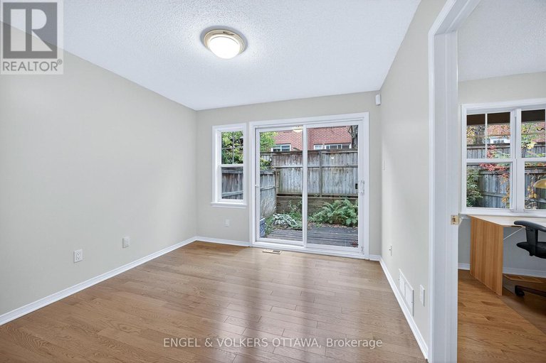 29030963/277-mart-circle/manor-park/ottawa/ontario/K1K4W2_8