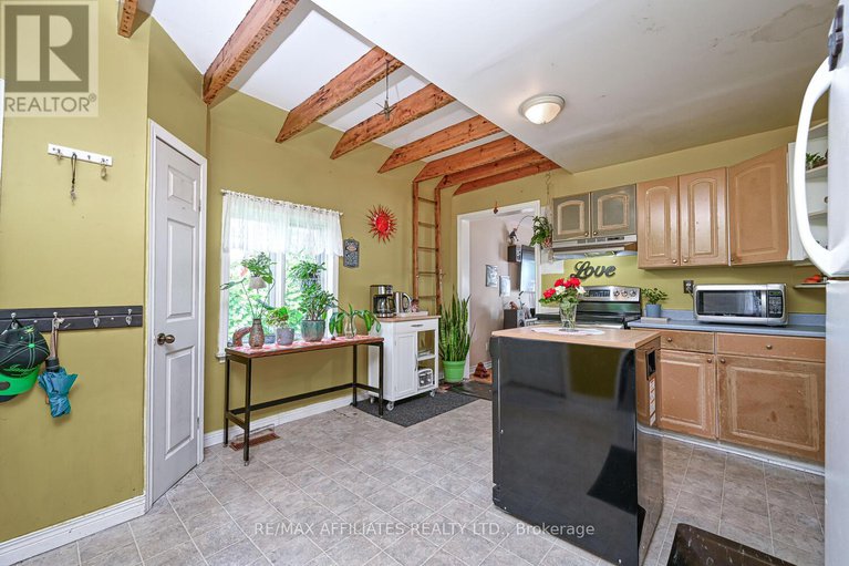 28756533/60-chambers-street/smiths-falls/smiths-falls/ontario/K7A2Y6_13