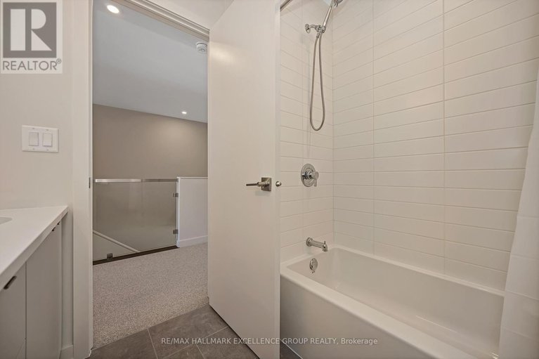 29400728/677-honeydew-street/riverside-southgloucester-glen/ottawa/ontario/K1X0K5_31