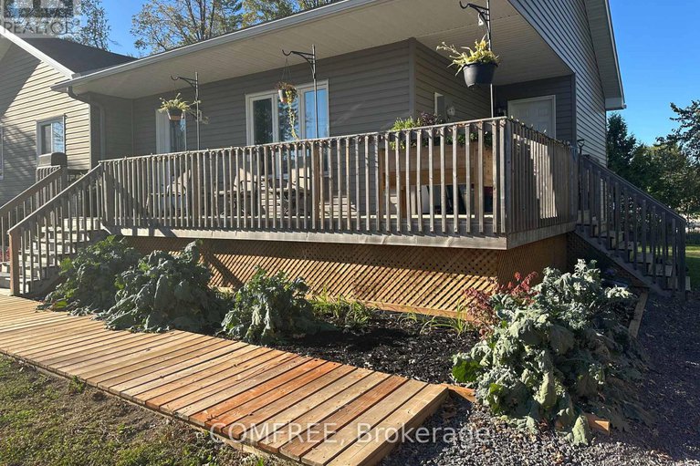 28966189/140-russett-drive/mcnabbraeside-twps/mcnabbraeside/ontario/K7S3G8_2