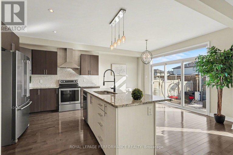 29669159/504-yellow-birch-street/mer-bleuebradley-estatesanderson-park/ottawa/ontario/K1W0J3_7