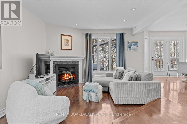 29312529/1367-talcy-crescent/fallingbrookridgemount/ottawa/ontario/K4A3C4_17