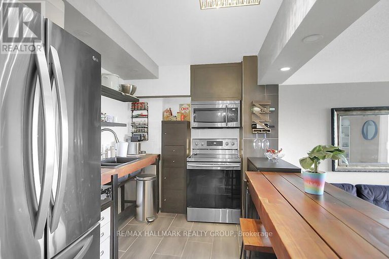 28580775/2201-1081-ambleside-avenue/woodroffe/ottawa/ontario/K2B8C8_11
