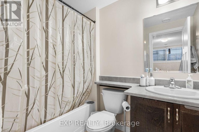 28164040/18-176-den-haag-drive/carson-meadows/ottawa/ontario/K1K2V7_20
