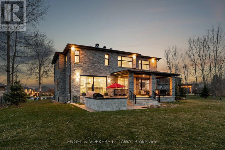 29307178/532-leimerk-court/manotick-village-manotick-estates/ottawa/ontario/K4M0E8_43