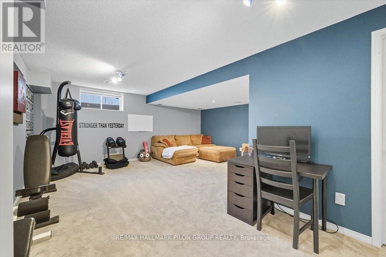 28847182/2064-breezewood-street/springridgeeast-village/ottawa/ontario/K4A4R9_20