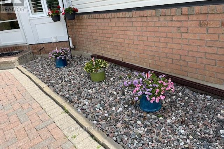 29360427/9-heather-glen-court/stittsville-central/ottawa/ontario/K2S1L3_46