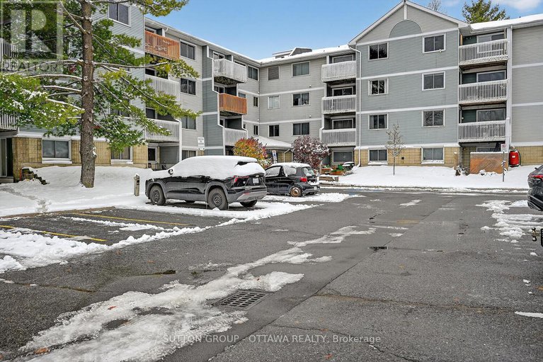 29090182/317-214-viewmount-drive/borden-farmstewart-farmcarleton-heightsparkwood-hills/ottawa/ontario/K2E7X3_1