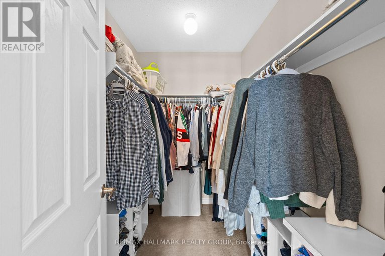 29402319/128-sunshine-crescent/notting-hillsummerside/ottawa/ontario/K4A0V3_29